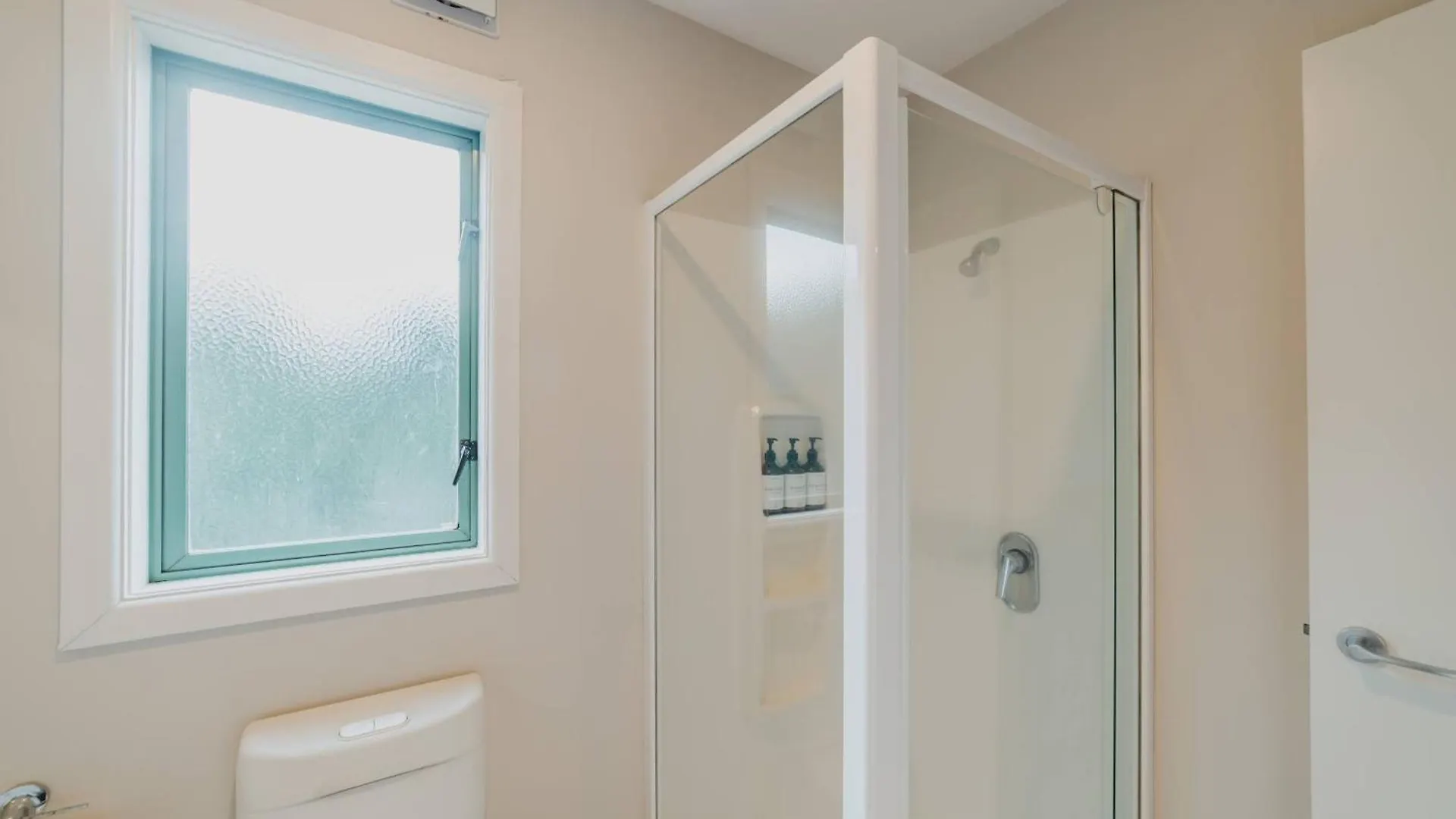 بيت للعطل فيلا Elevated Ocean View Oasis - 3Br 2 Bath Parking كريستتشيرش نيوزيلندا