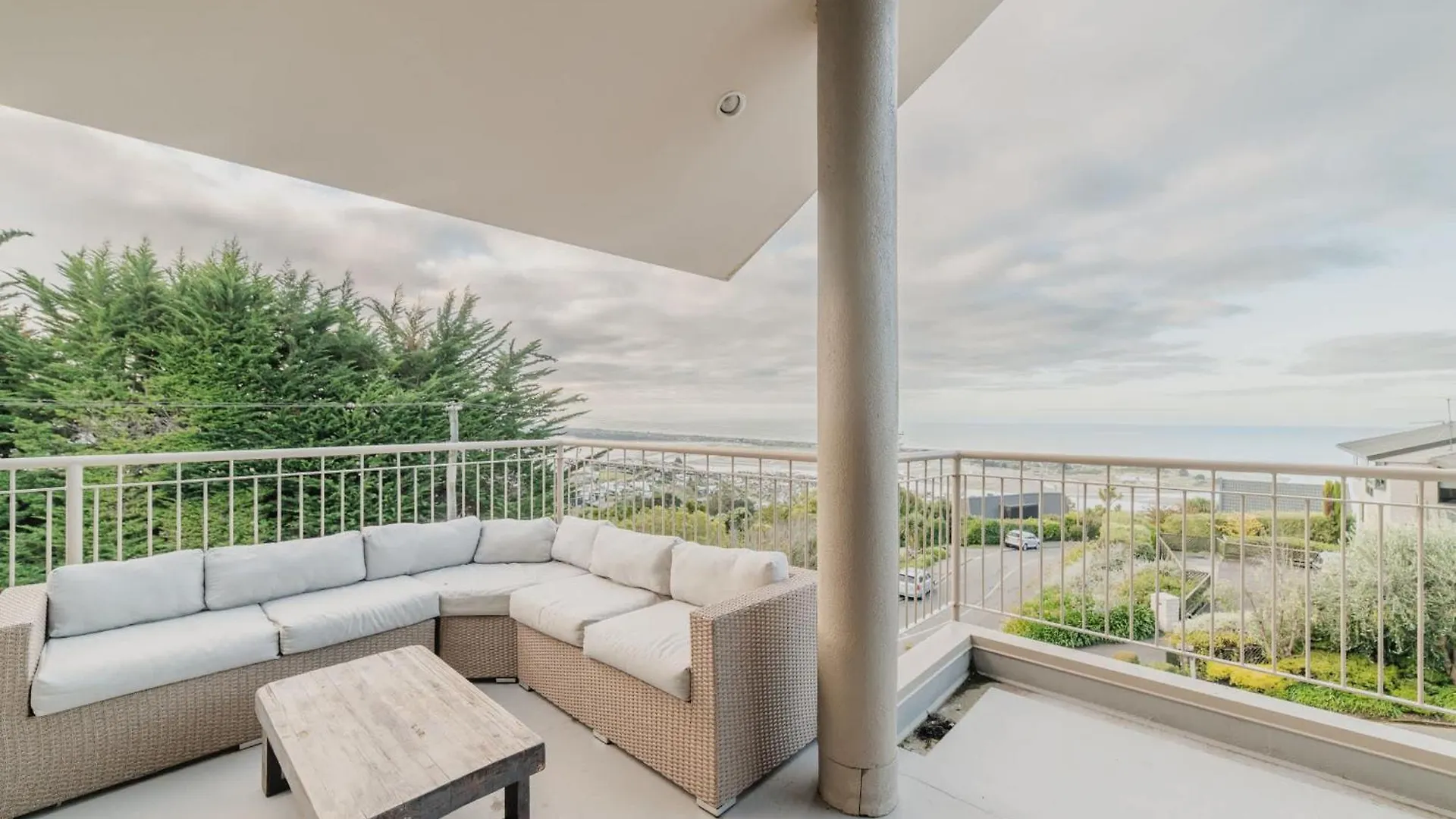 فيلا Elevated Ocean View Oasis - 3Br 2 Bath Parking كريستتشيرش بيت للعطل